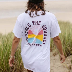 T-shirt en coton recyclé "Embrace The Journey" - Blanc