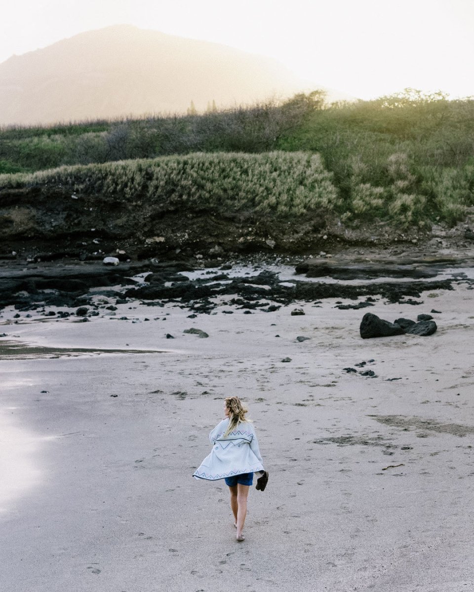 Cardigan en fil recyclé Leif - Blanc cassé – Image 8