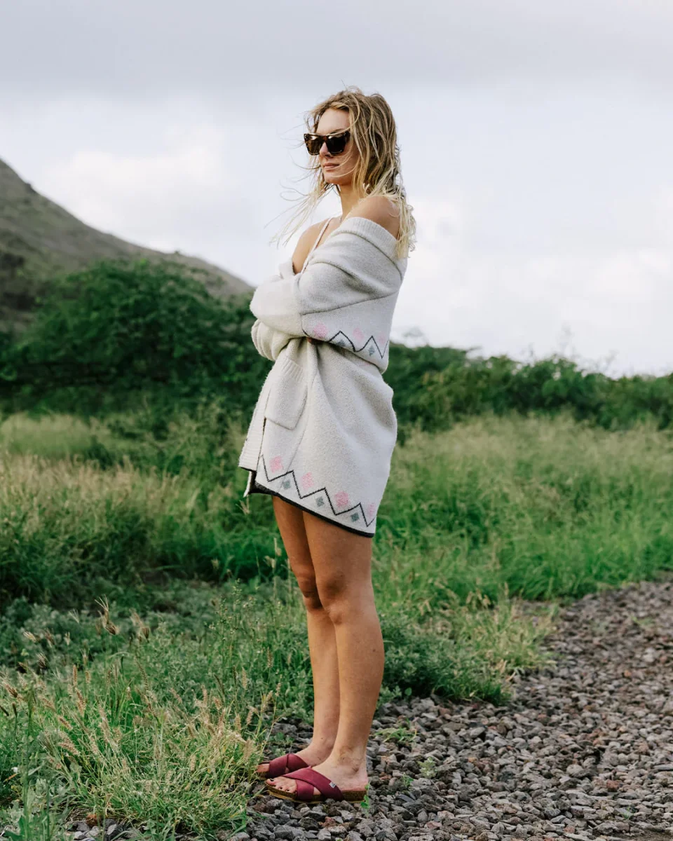 Cardigan en fil recyclé Leif - Blanc cassé – Image 9