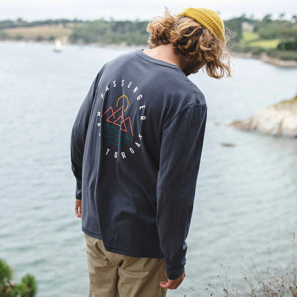 T-shirt Escapism Recycled à manches longues - Noir délavé – Image 3