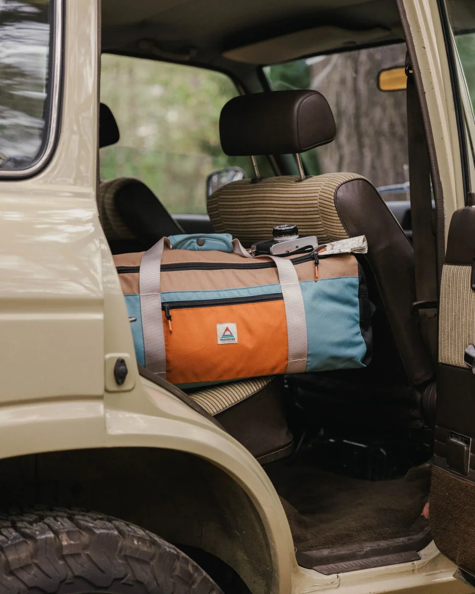 Boondocker Recycled 30L Duffel - Arctic/Retro Orange – Image 2