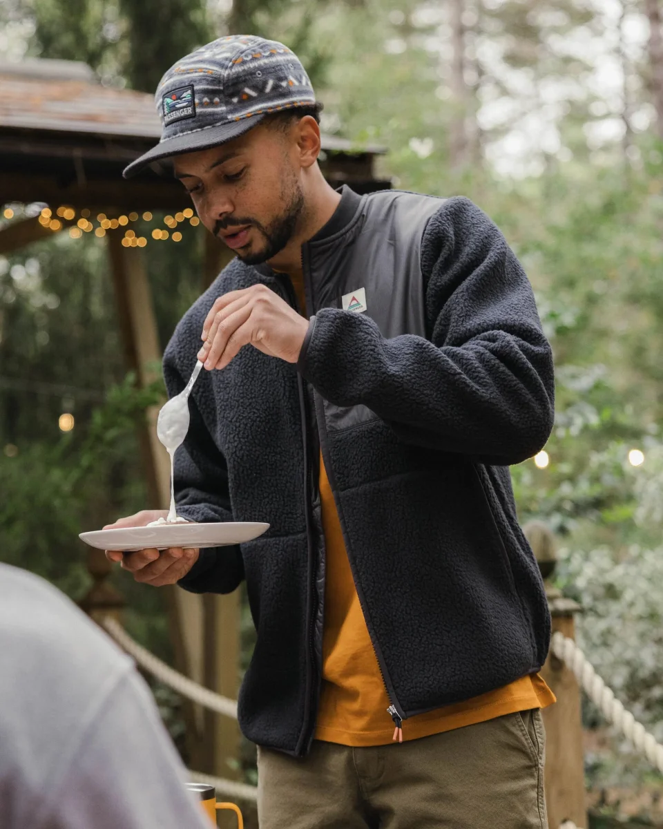 Reconnect Sherpa Polaire Recyclée - Noir – Image 3