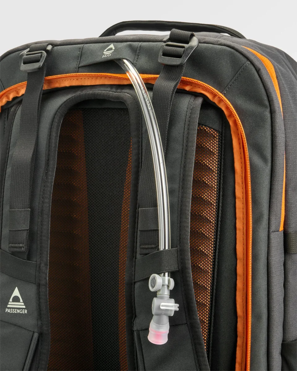 Sac à dos et sac de sport recyclé Atlas - Noir – Image 7