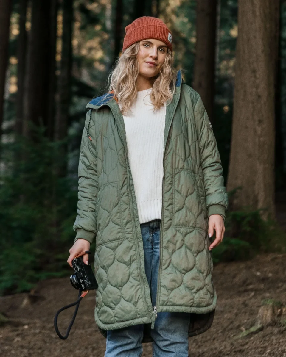 Parka Isolante Recyclée Flora 2.0 Longue - Olive Poussiéreux – Image 5