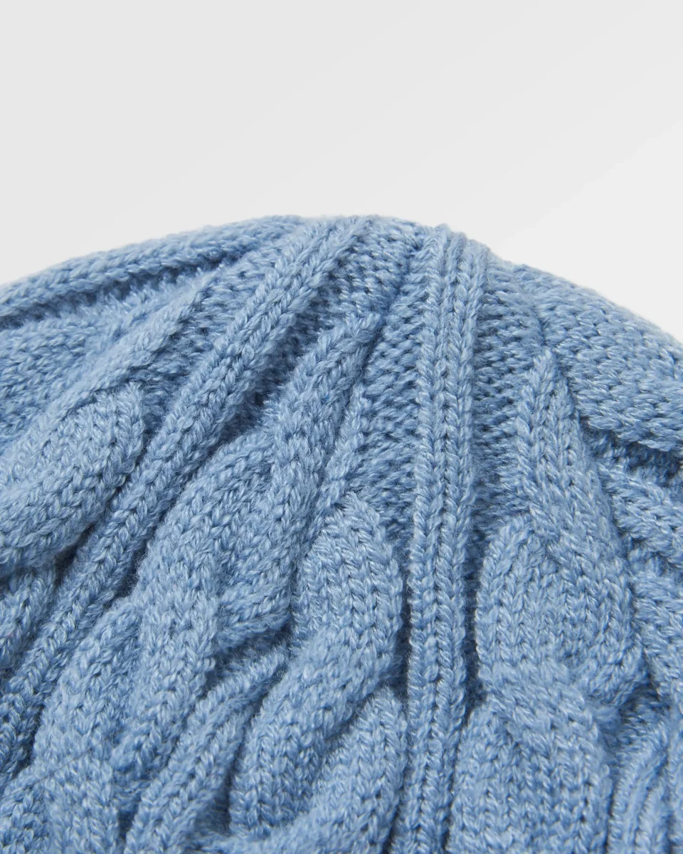 Bonnet en maille torsadée recyclée Fireside - Denim délavé – Image 3