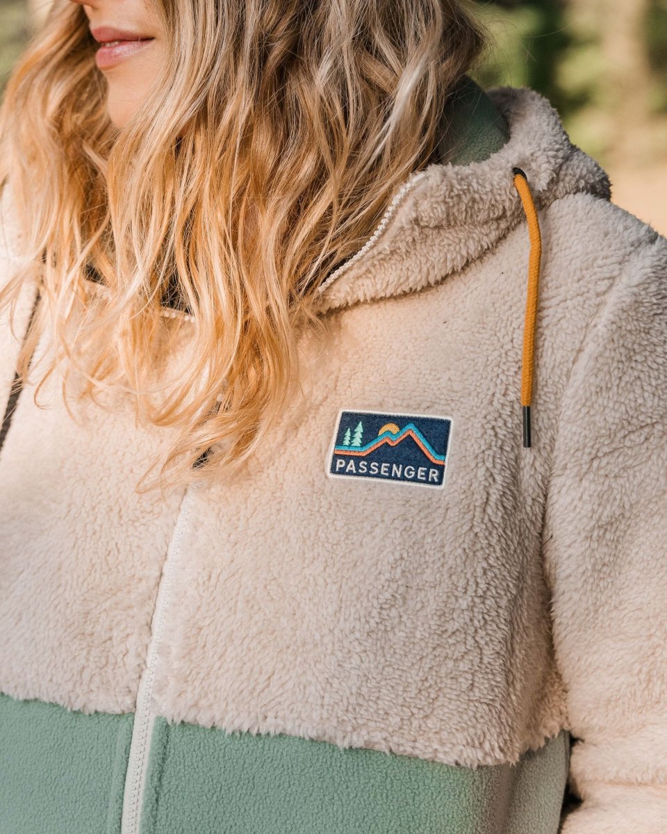 Veste sherpa en polaire recyclée doublée, blanc vintage – Image 5