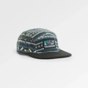 H3jlijHlnOkT4iCRlXOYS-zA0mRjkFsMjWBqNzf3Utw.jpgv1758275136 Casquette 5 panneaux en polaire recyclée Pine - Geo Track Storm Grey