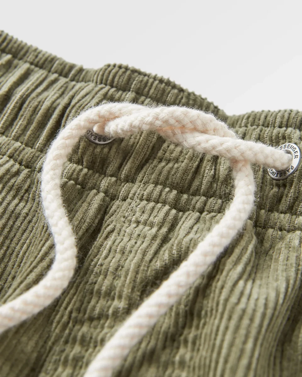 Short en Coton Côtelé Drifter - Olive Poussiéreux – Image 4