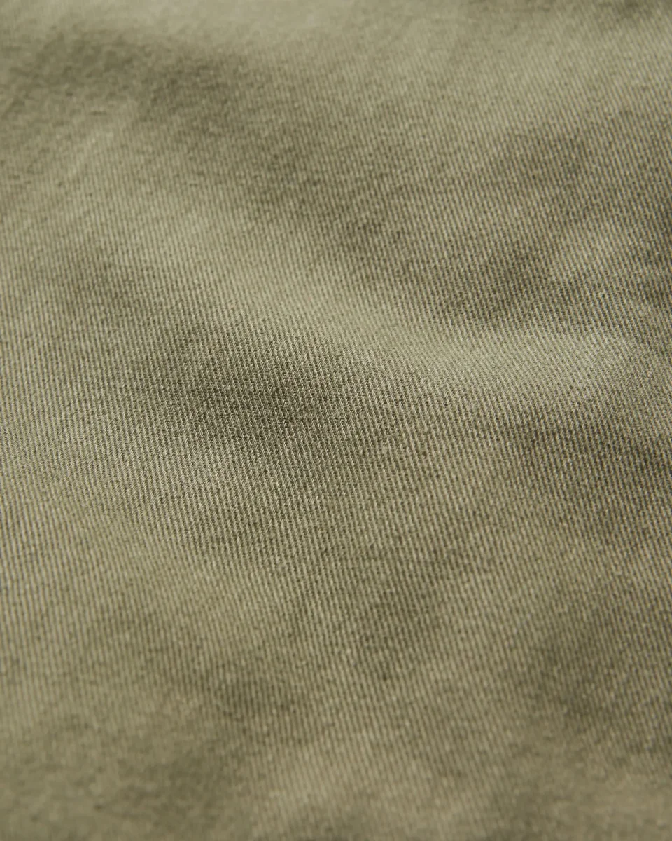 Chemise Stella en coton bio à manches longues - Olive poussiéreux – Image 9