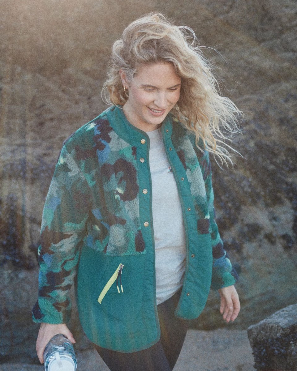 Navegado Recycled Soft-Touch Sherpa Fleece - Alpine Camo Rain Forest – Image 2