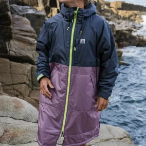 RX3mm19lgouPkT64dmVwYX_EXqxXFxvcY6GydccJV5o.jpgv1756564235 Poncho de Surf Doublé en Sherpa Recyclé Waves - Raisin / Charbon