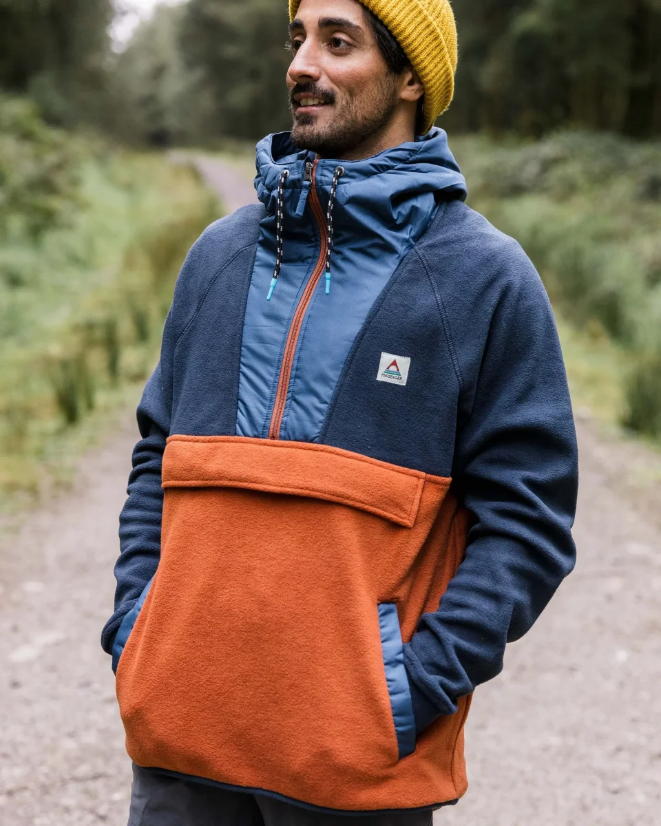 Hoodie Woodland 1/2 Zip en Polaire Recyclée - Deep Navy/Baked Clay – Image 3