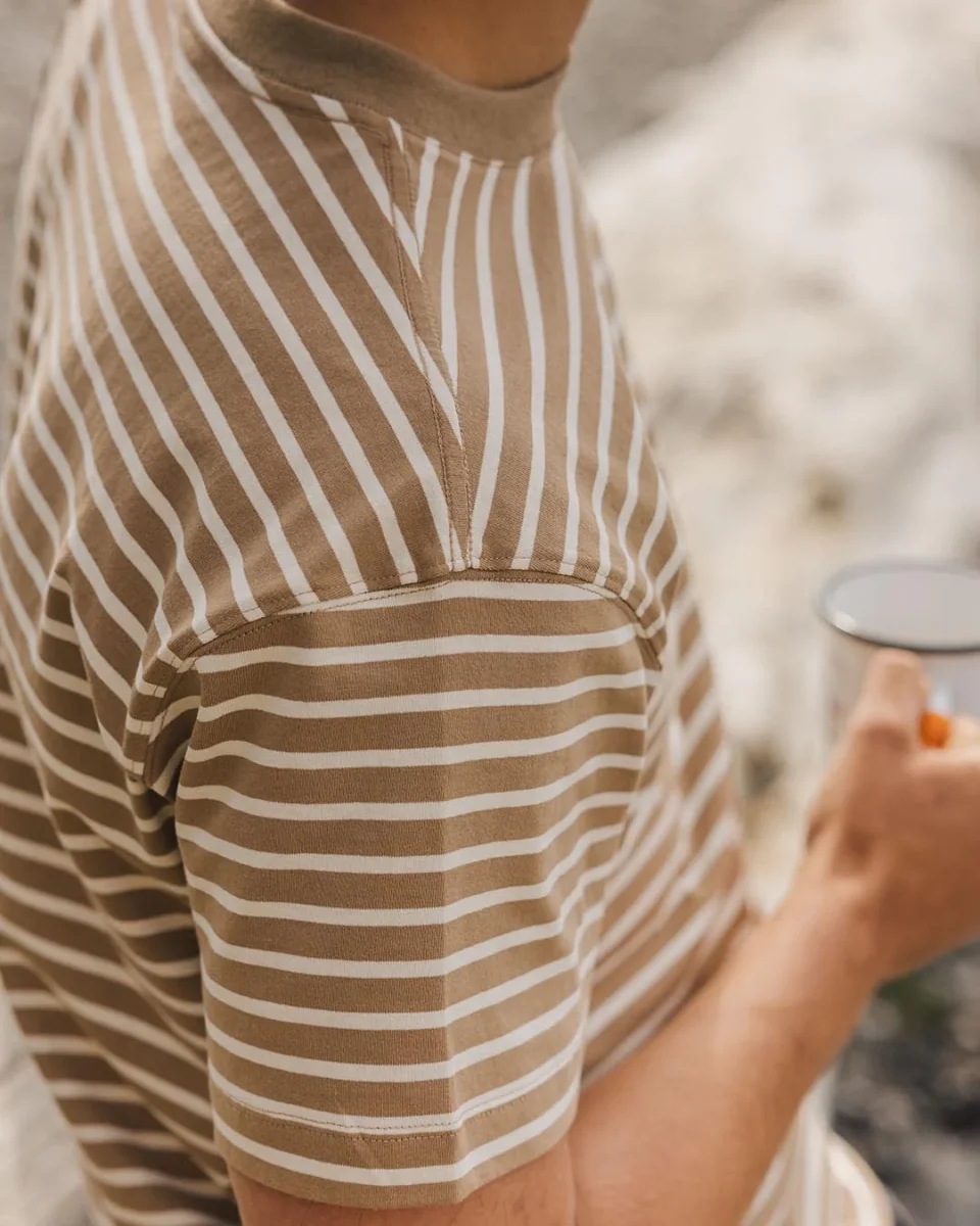 T-shirt coupe décontractée en coton recyclé Zen - Rayures toffee – Image 2