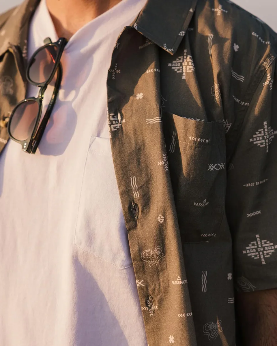 Chemise à Manches Courtes en Coton Bio Cove - Olive Made To Roam – Image 5