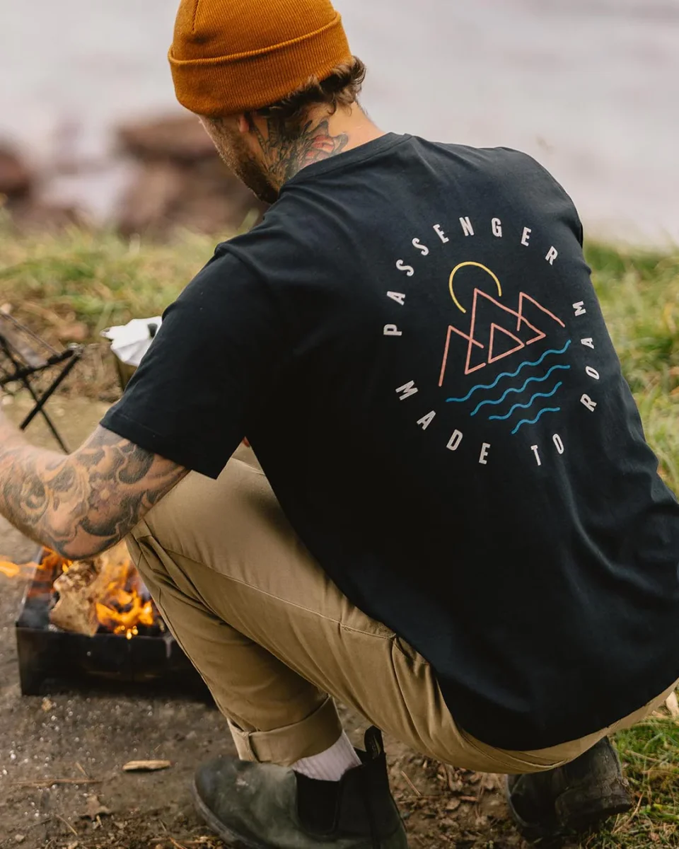 T-shirt en Coton Recyclé Escapism - Noir