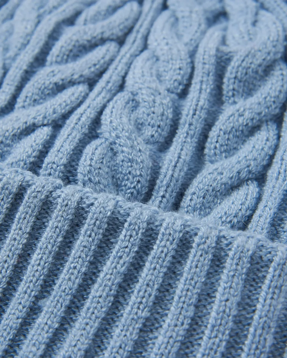Bonnet en maille torsadée recyclée Fireside - Denim délavé – Image 4