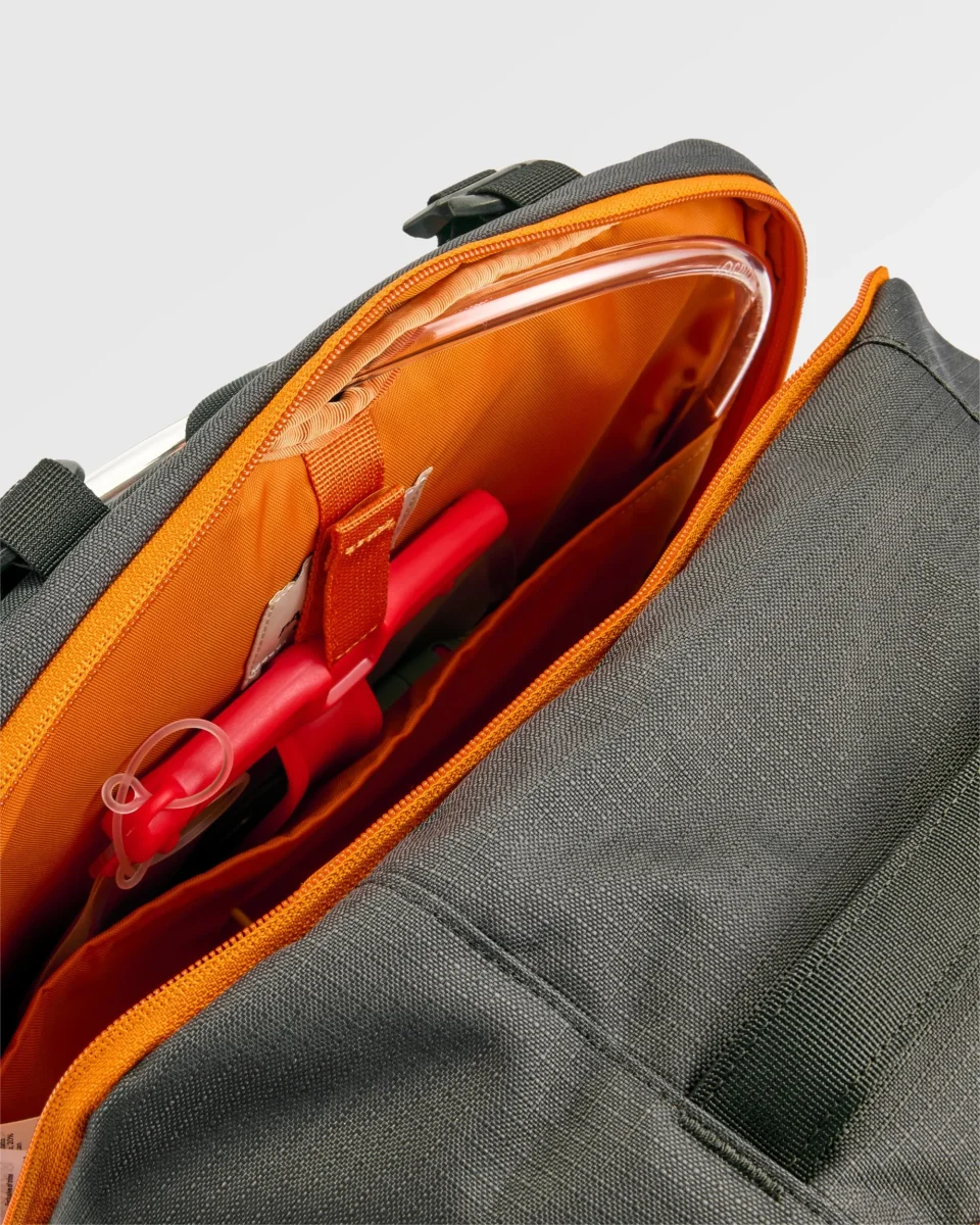 Sac à dos et sac de sport recyclé Atlas - Noir – Image 8