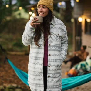 Chemise en sherpa recyclé Cloudy - motif géo montagne blanc vintage