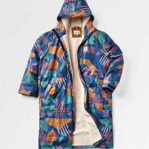 i256WzD4lhf5EazCDUvOSzUkG2PFhXeojYJUUGAPWJ8.jpgv1746203744 Poncho de surf doublé en sherpa recyclé Waves - Motif camouflage bleu profond