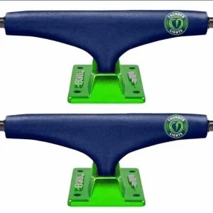 LT NORTHERN NVY/GRN 147 Truck