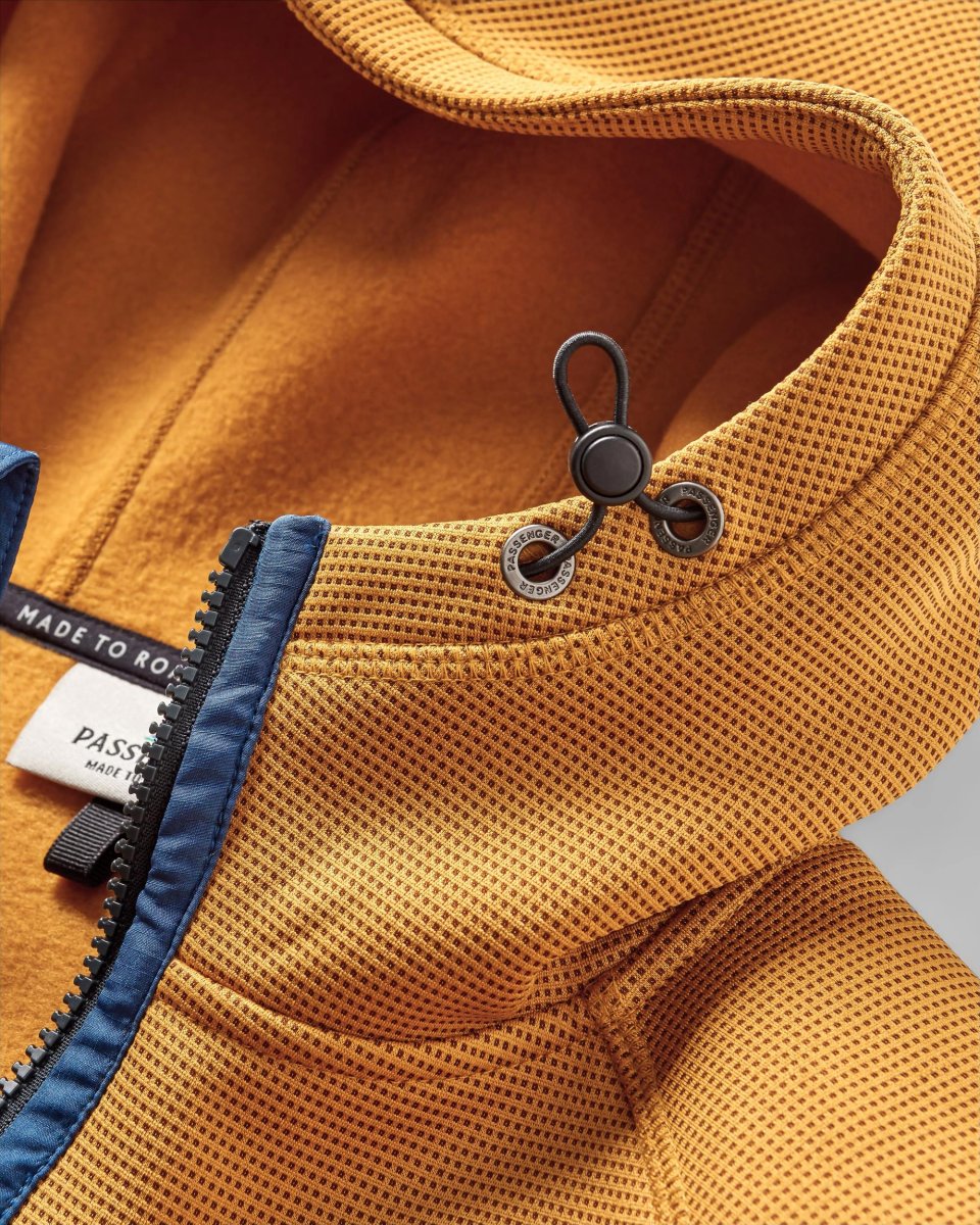 Polaire Recyclée à Capuche avec Fermeture Éclair Complète Verticale - Ocre Poussiéreux – Image 4