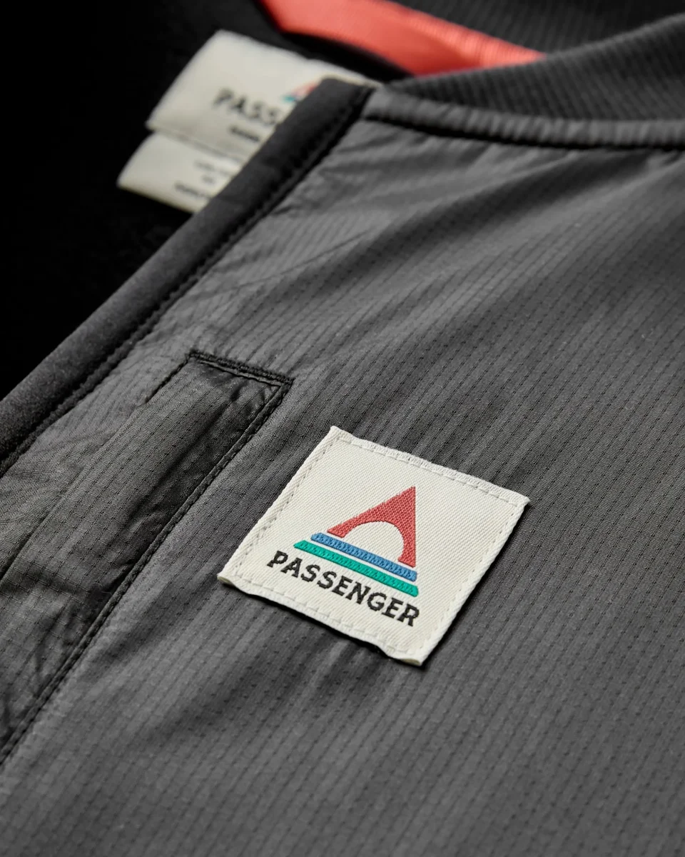 Reconnect Sherpa Polaire Recyclée - Noir – Image 4