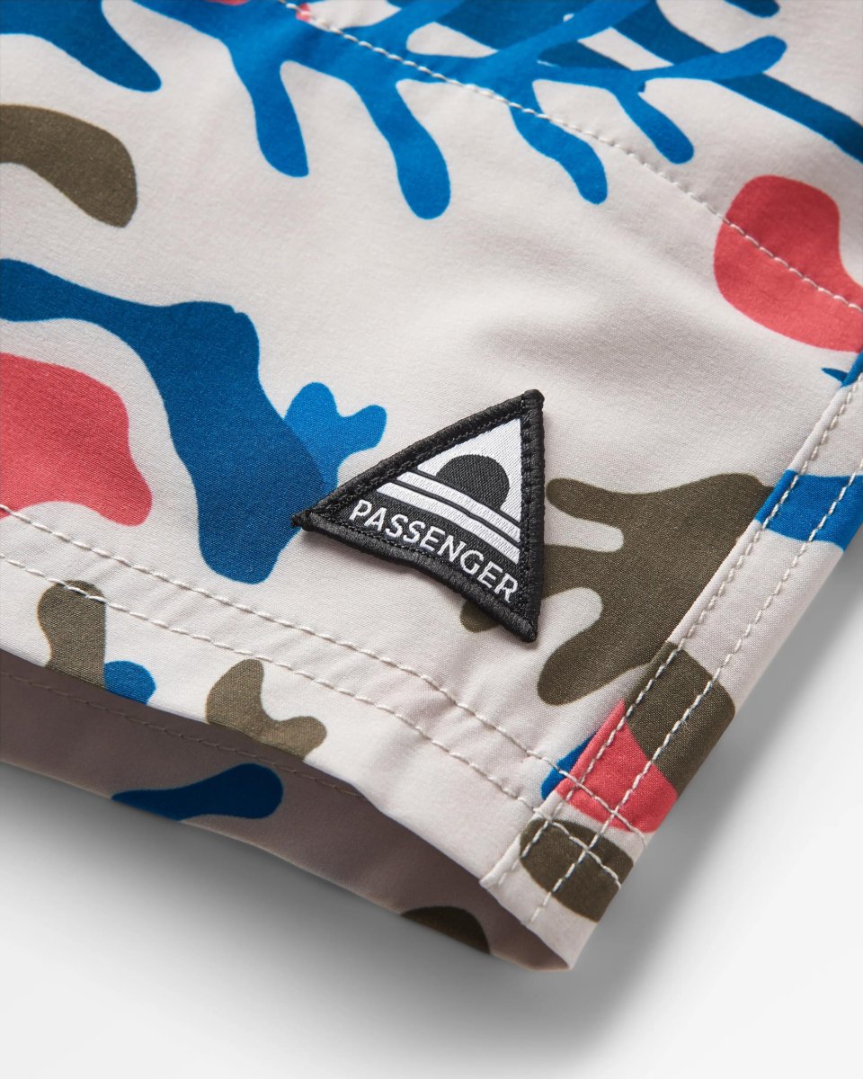 Short de bain polyvalent Porto Recyclé - Camouflage d'algues couleur galet gris – Image 6