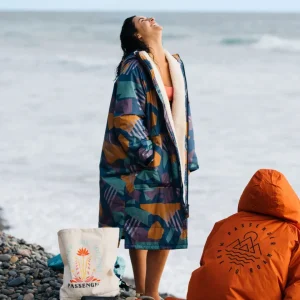 Poncho de Surf Doublé en Sherpa Recyclé Waves - Motif Camouflage Bleu Profond