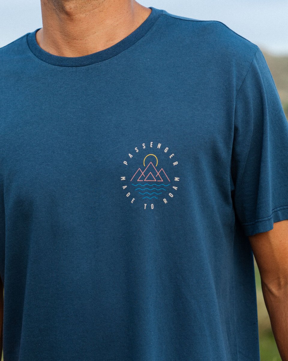 T-shirt en Coton Recyclé Escapism - Denim Foncé – Image 4