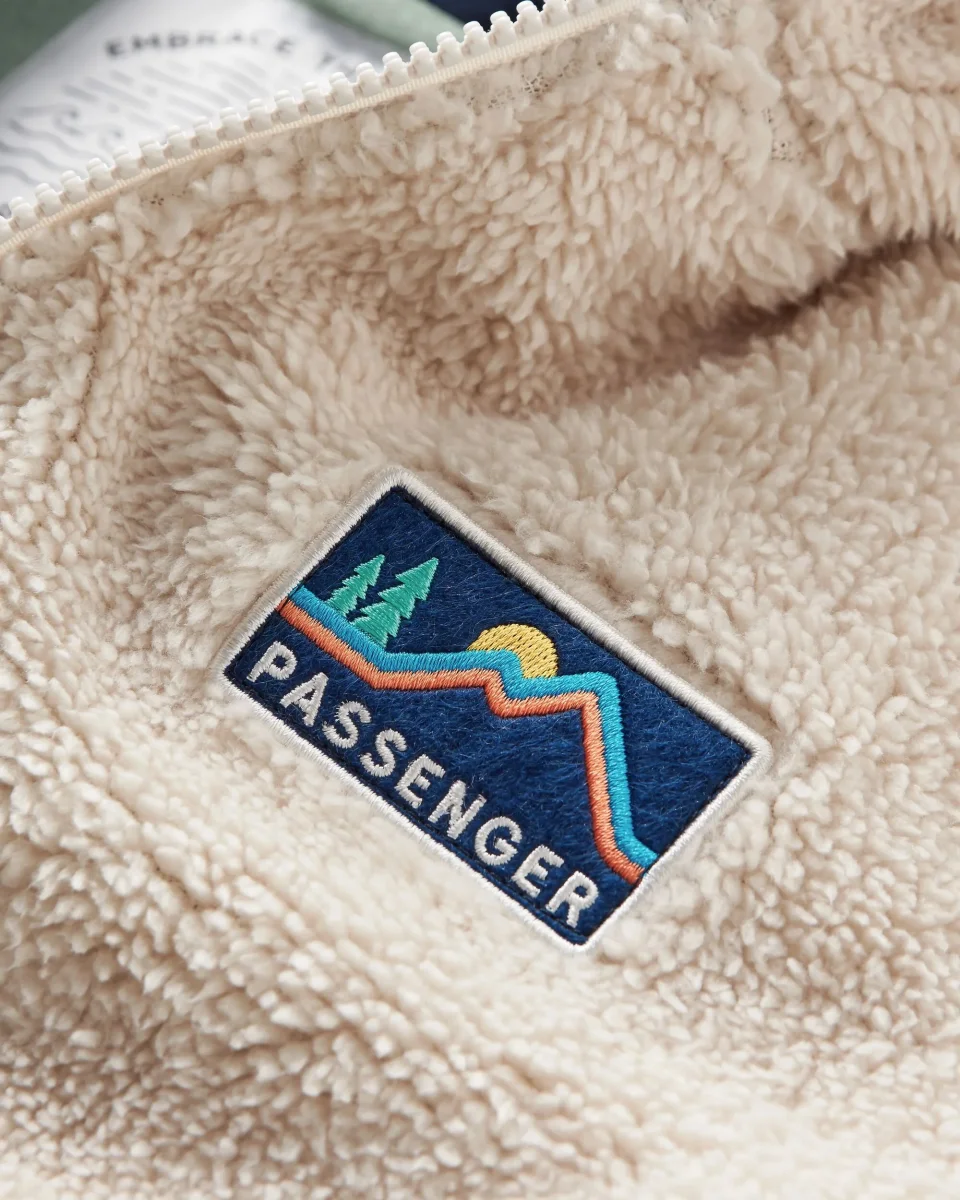 Veste sherpa en polaire recyclée doublée, blanc vintage – Image 7