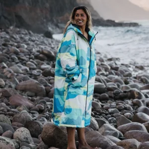 Poncho de Surf Doublé en Sherpa Recyclé Waves - Vista Patchwork Aqua