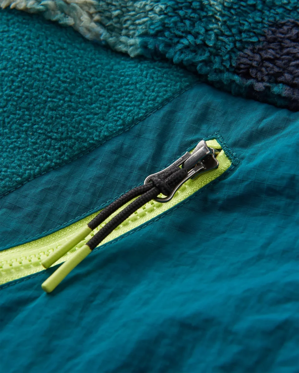 Navegado Recycled Soft-Touch Sherpa Fleece - Alpine Camo Rain Forest – Image 8