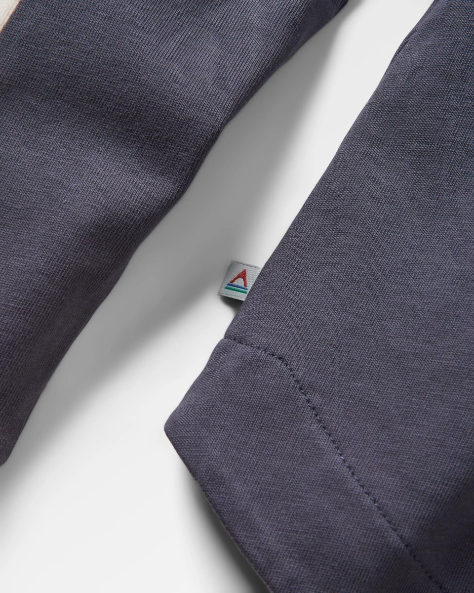 T-shirt à manches longues en coton bio Hilltop - Charcoal – Image 9